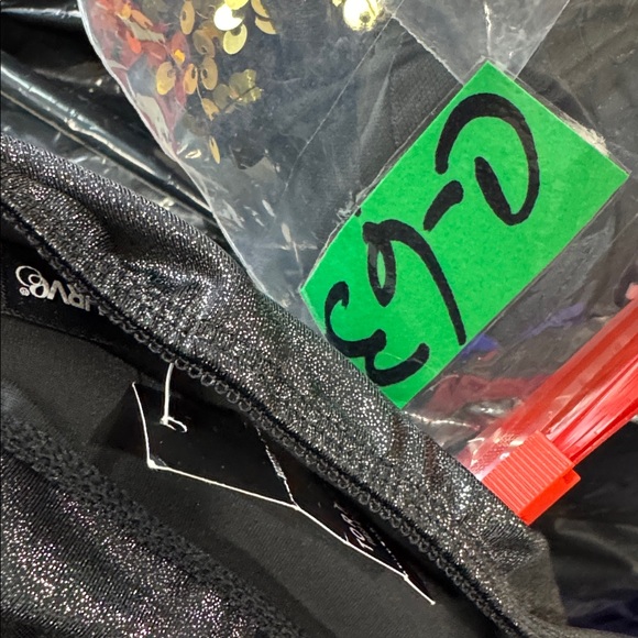 Torrid NWT! Bralette Black Metallic Top Gun Long Sleeve Stretch Crop Top Size 2 - Picture 12 of 12